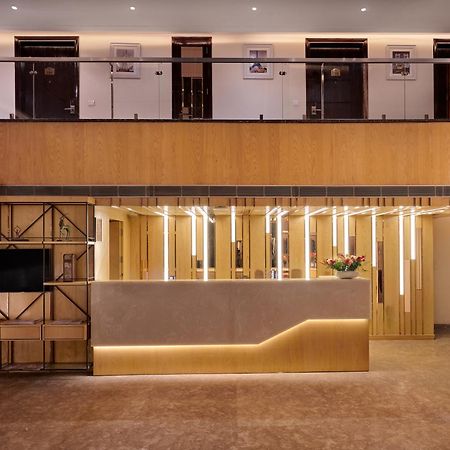 Deventure Sarovar Portico Patel Nagar New Delhi Bagian luar foto