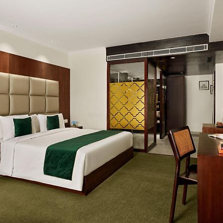Deventure Sarovar Portico Patel Nagar New Delhi Bagian luar foto