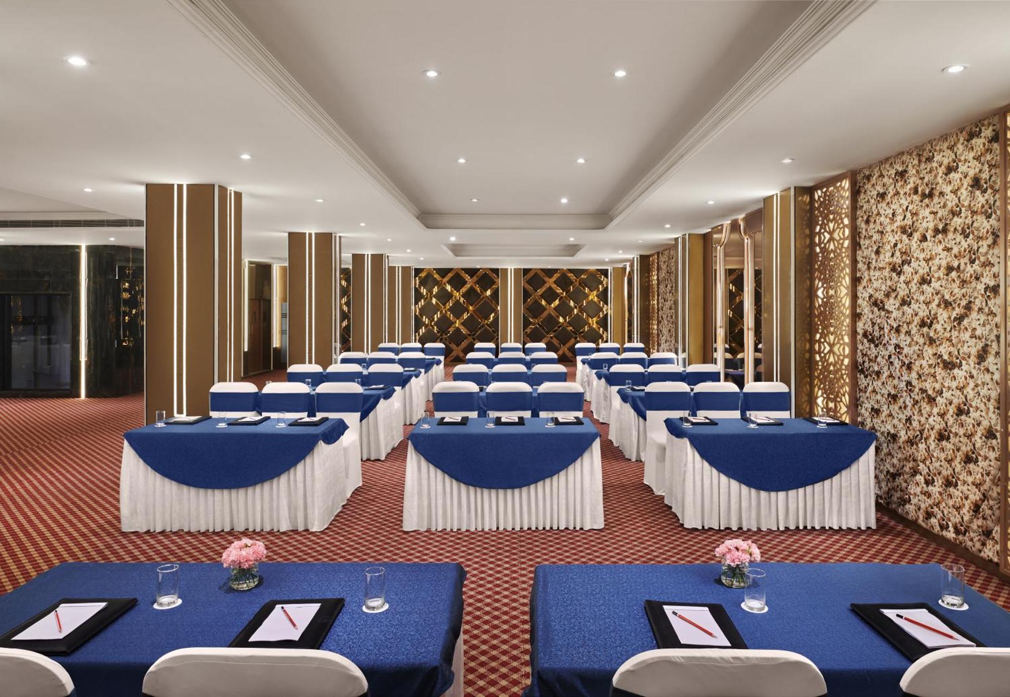 Deventure Sarovar Portico Patel Nagar New Delhi Bagian luar foto