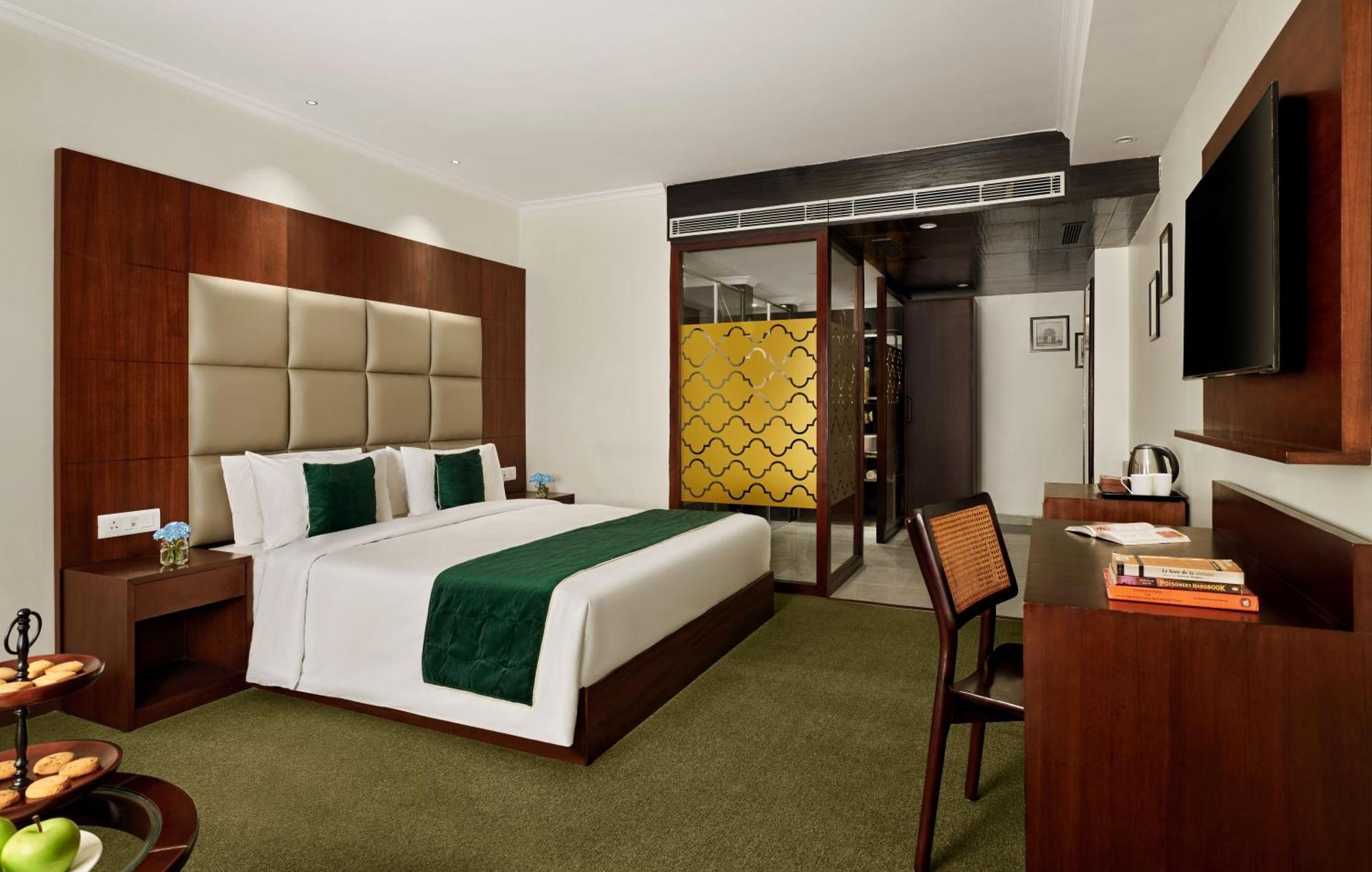 Deventure Sarovar Portico Patel Nagar New Delhi Bagian luar foto